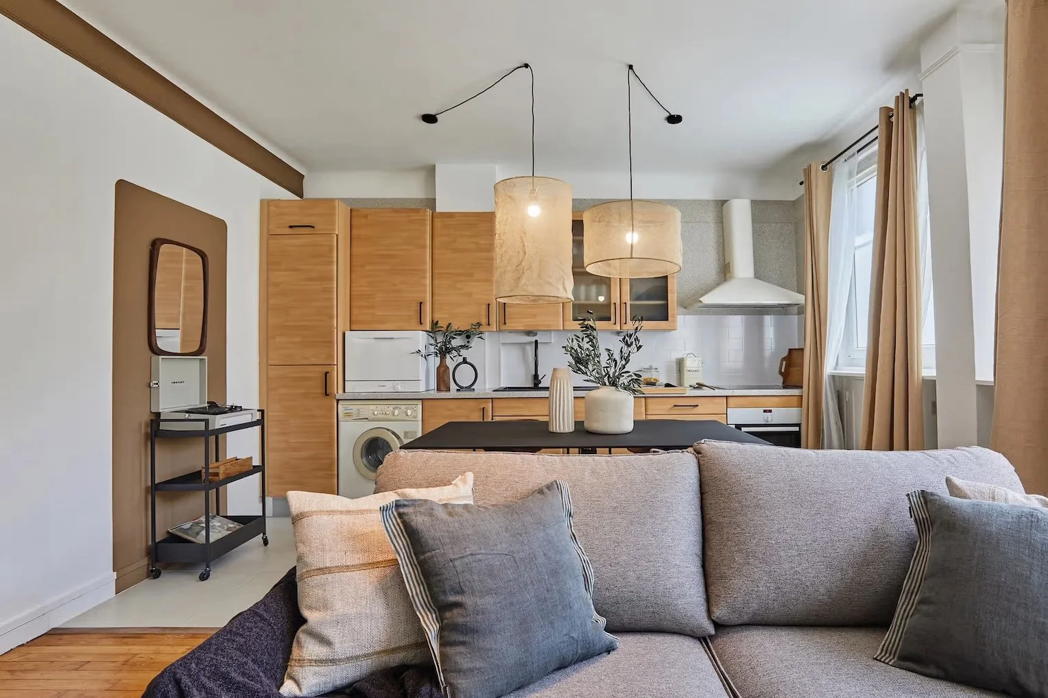 blomet-suites- 1 bed-5.jpeg