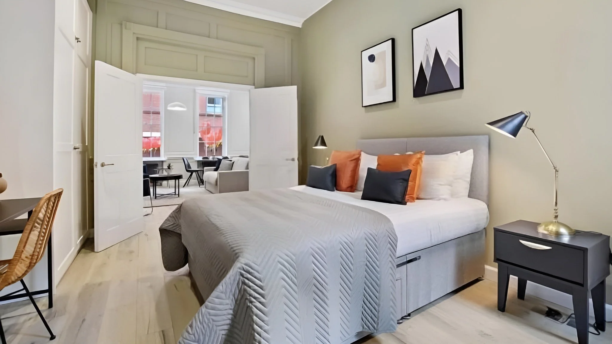 cambric-apartments-1bed deluxe-3.jpg
