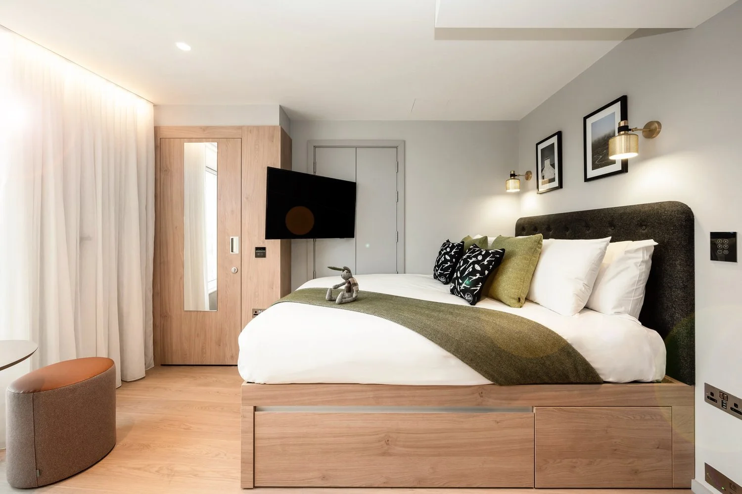 aldgate-east-studio-.jpg