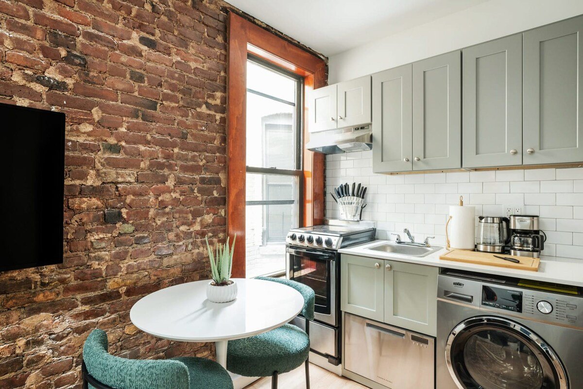 east-side-suites-2 bed-13.jpg