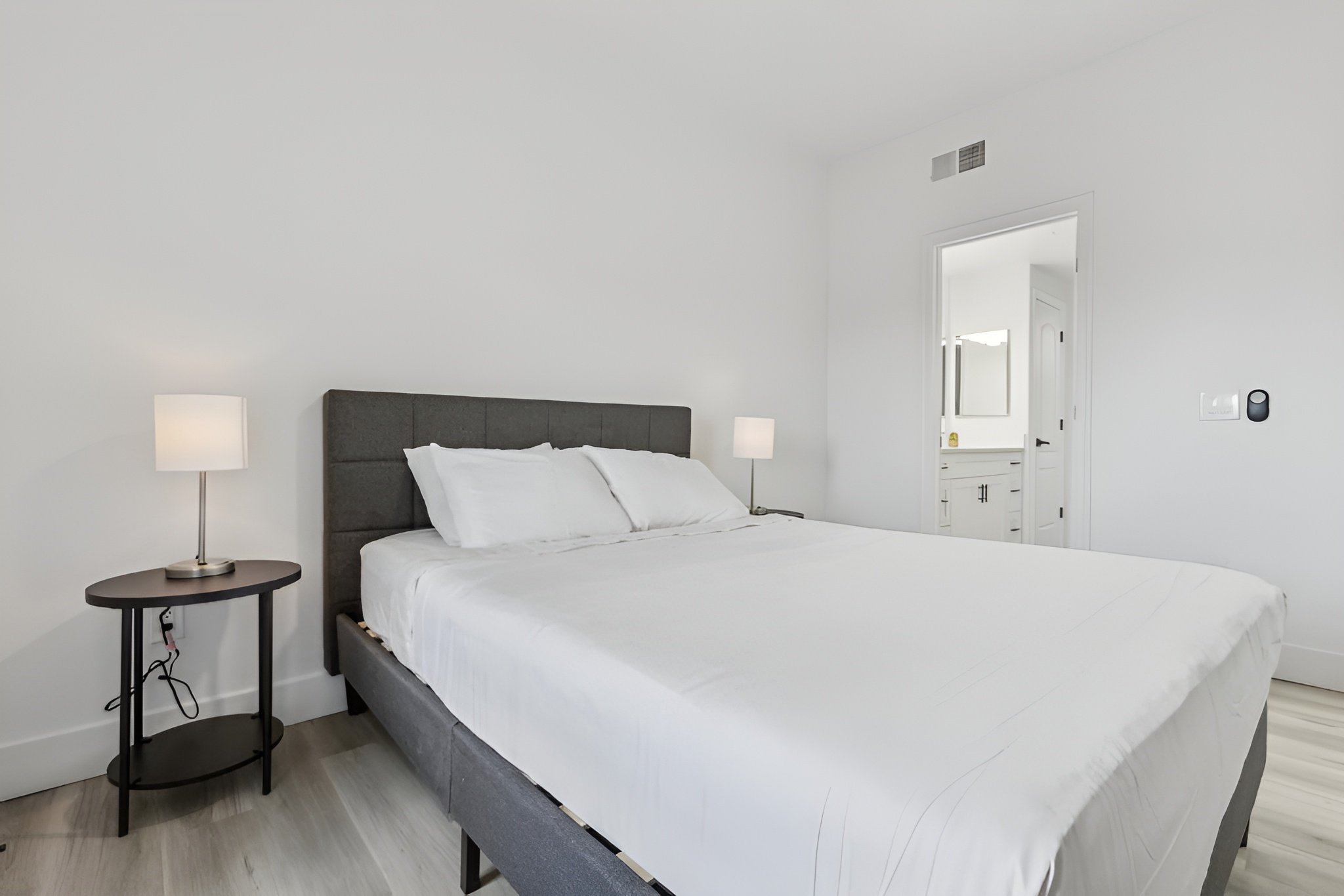 the-southeast-suites-2 bed -8.jpg
