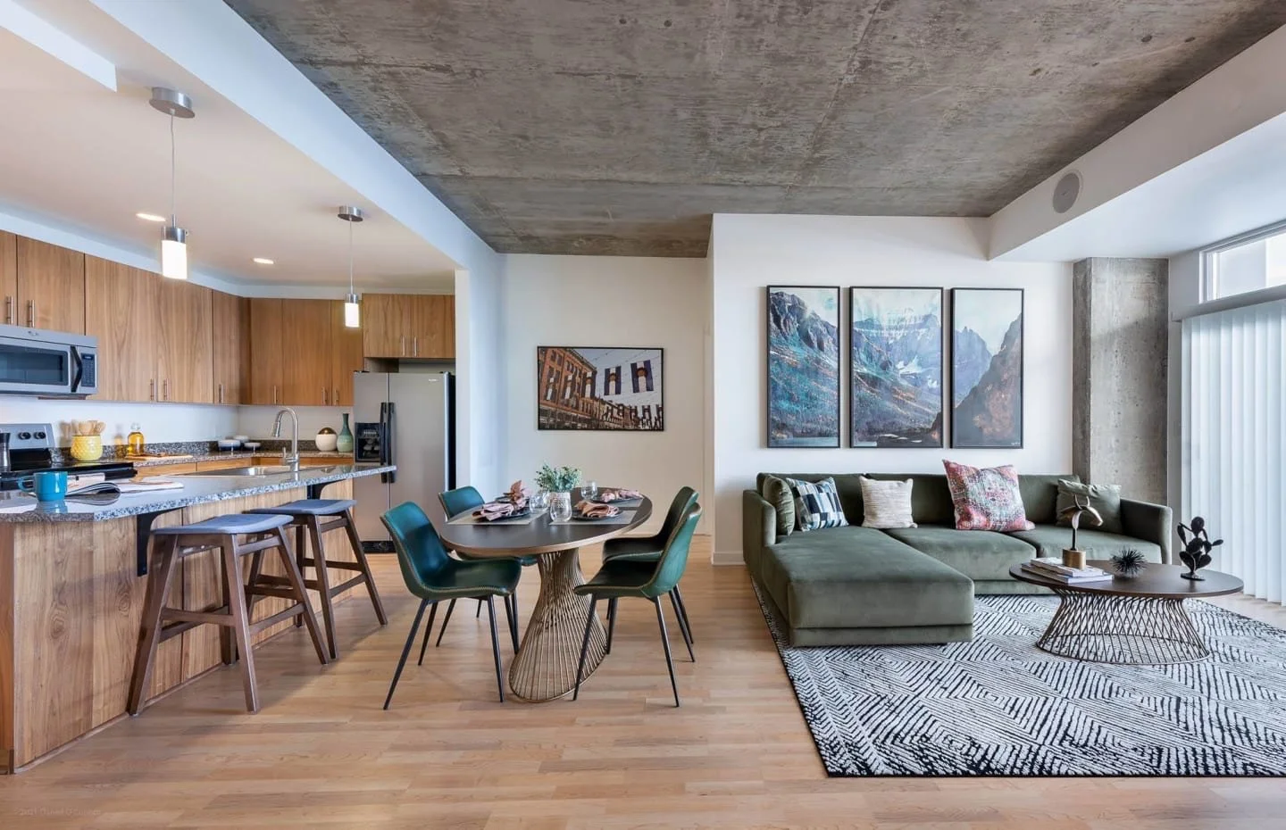 denvers-gem-2 bed-9.jpeg