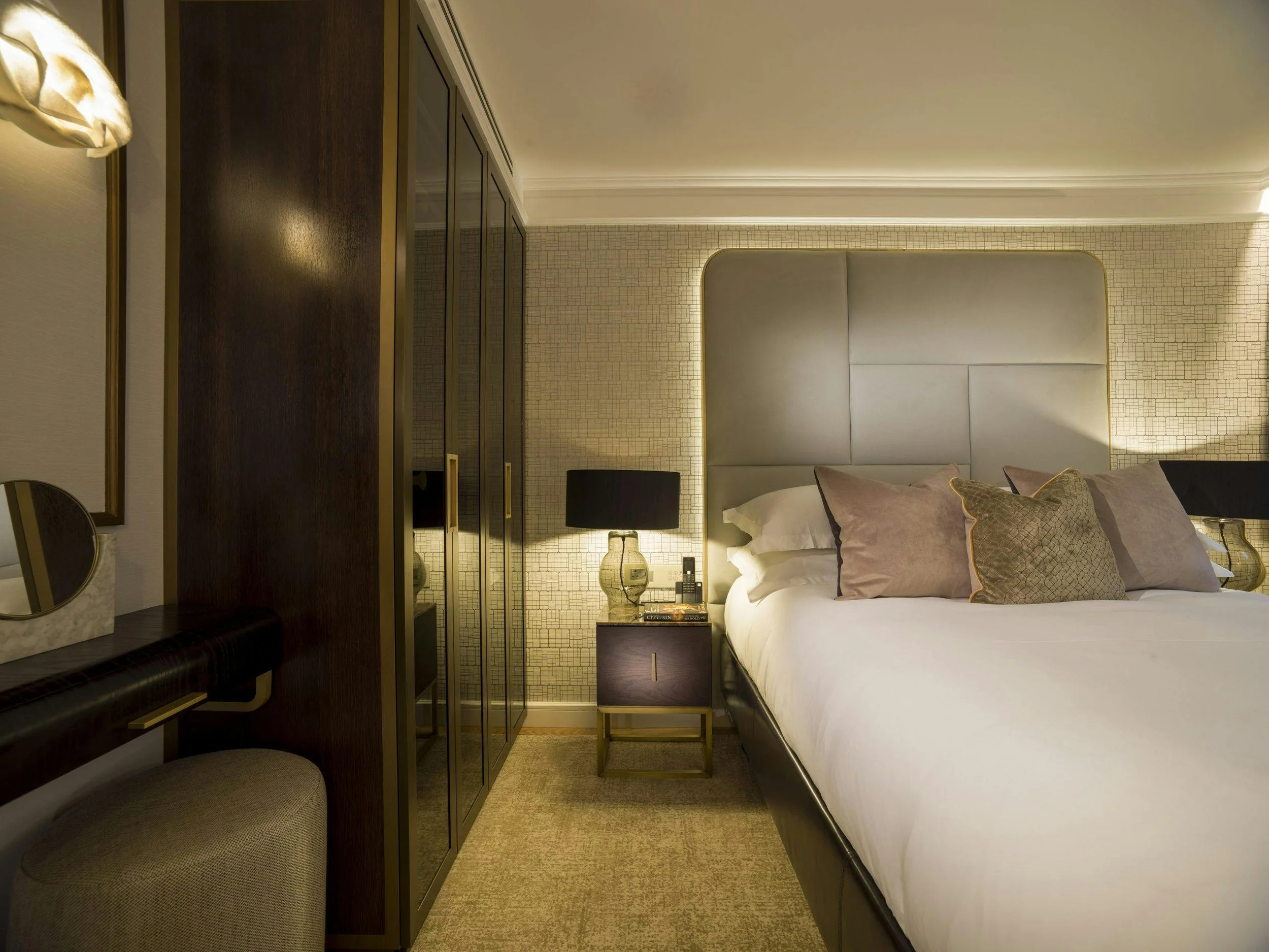 the-buckingham-jewel-2 bed -1.jpg
