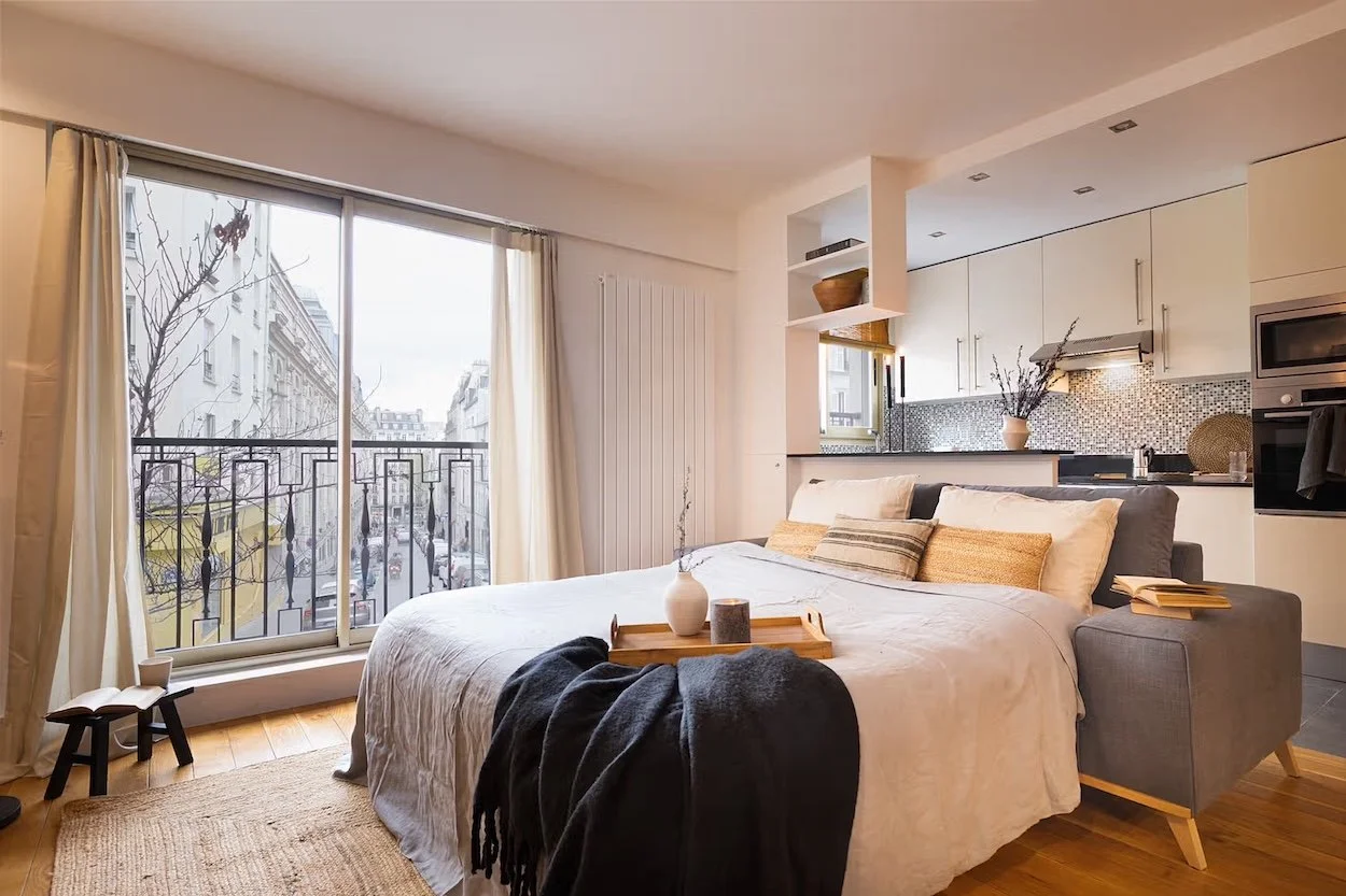 the-montmartre-gem-1 bed-7.jpeg