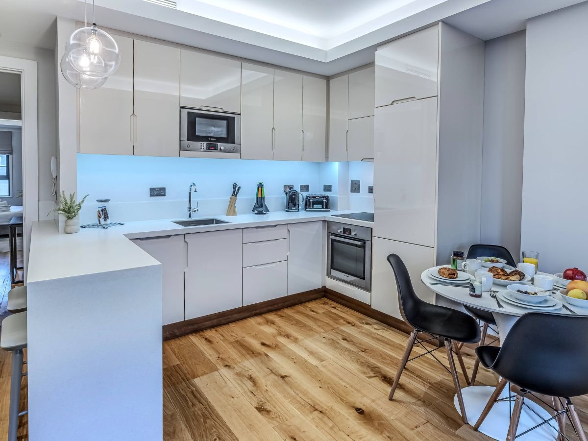 11. 2 Bed London Holborn Lane Apartments Kitchen with Dining Table