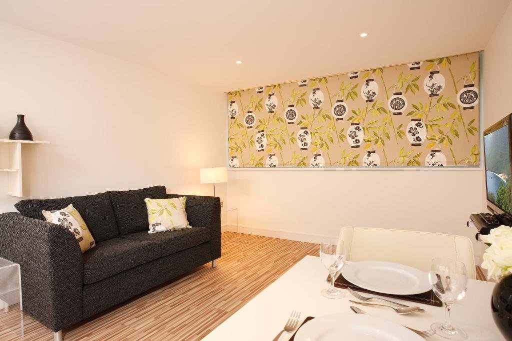 2. Great Ormond St Apartments 1 Bed Apartment (1).jpg