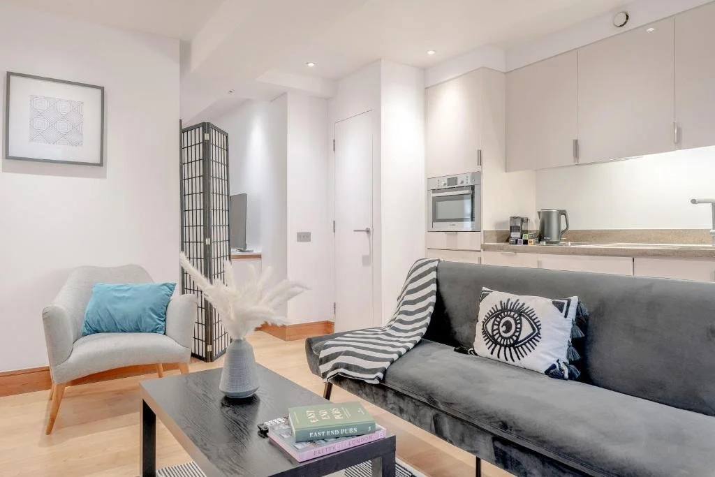 Tower Hill Apartments Near BPP