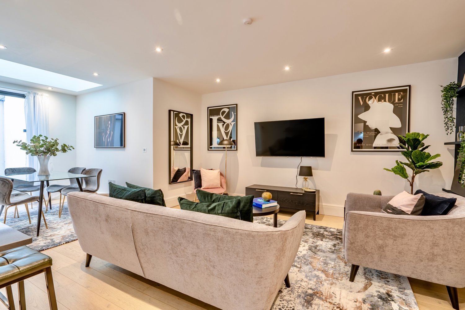 6. The Lincoln’s Inn Collection 2 Bed No- 2 (9).jpg