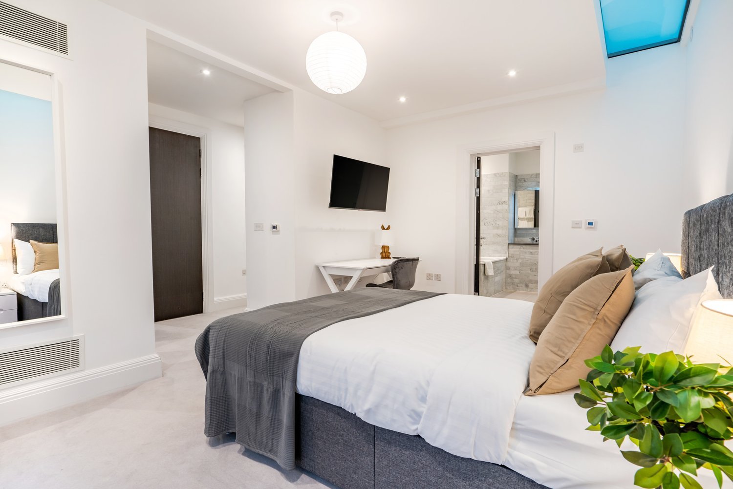 The Lincoln’s Inn Collection 3 Bed No- 1 (4).jpg