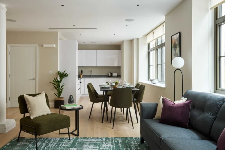 3 Bed at Cliffords Inn Quarters, Holborn