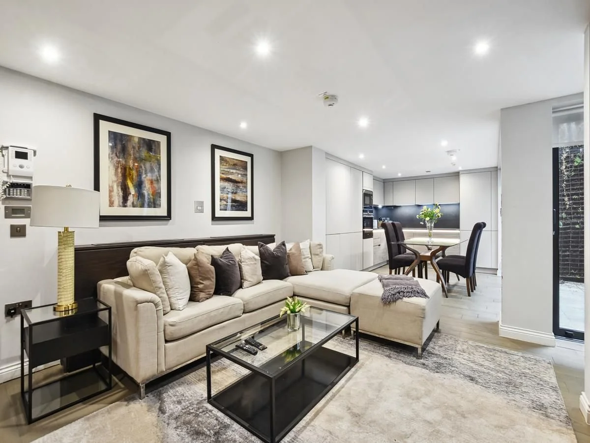 buckingham-palace-quarters-1-bed-1.jpg