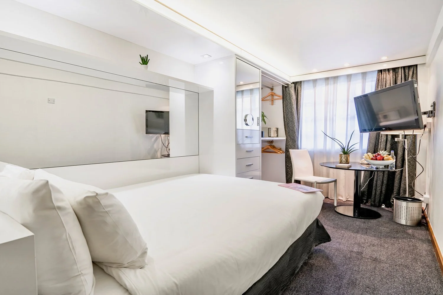 Hult International Business School accommodation