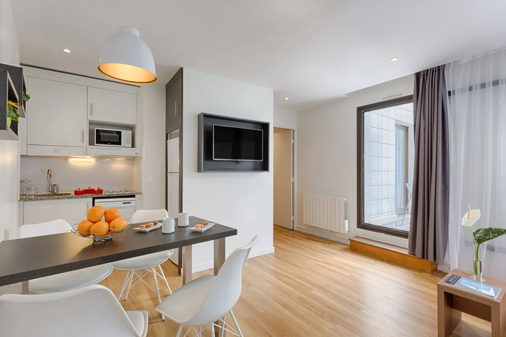 Monsieur-Gustave-Suites-1bed-2.jpg