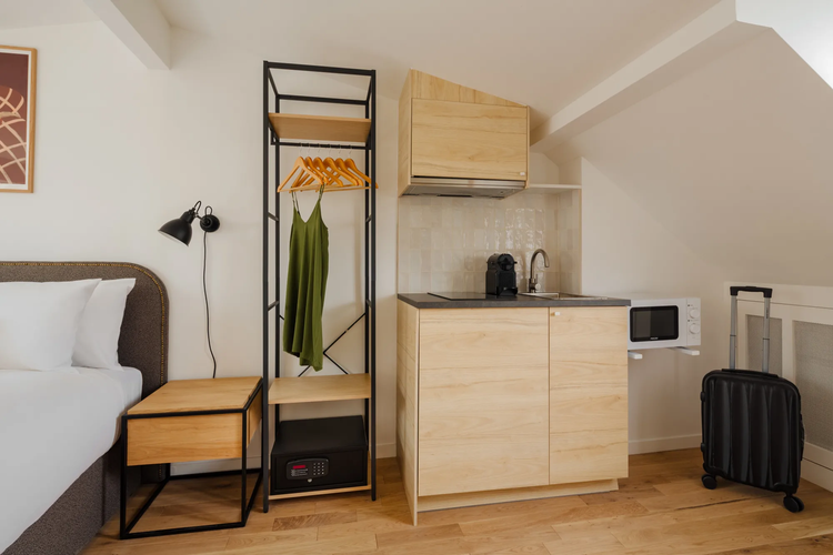 Girard+Apartments+(16).png