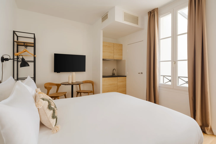 Girard+Apartments+(17).png