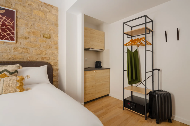 Girard+Apartments+(19).png