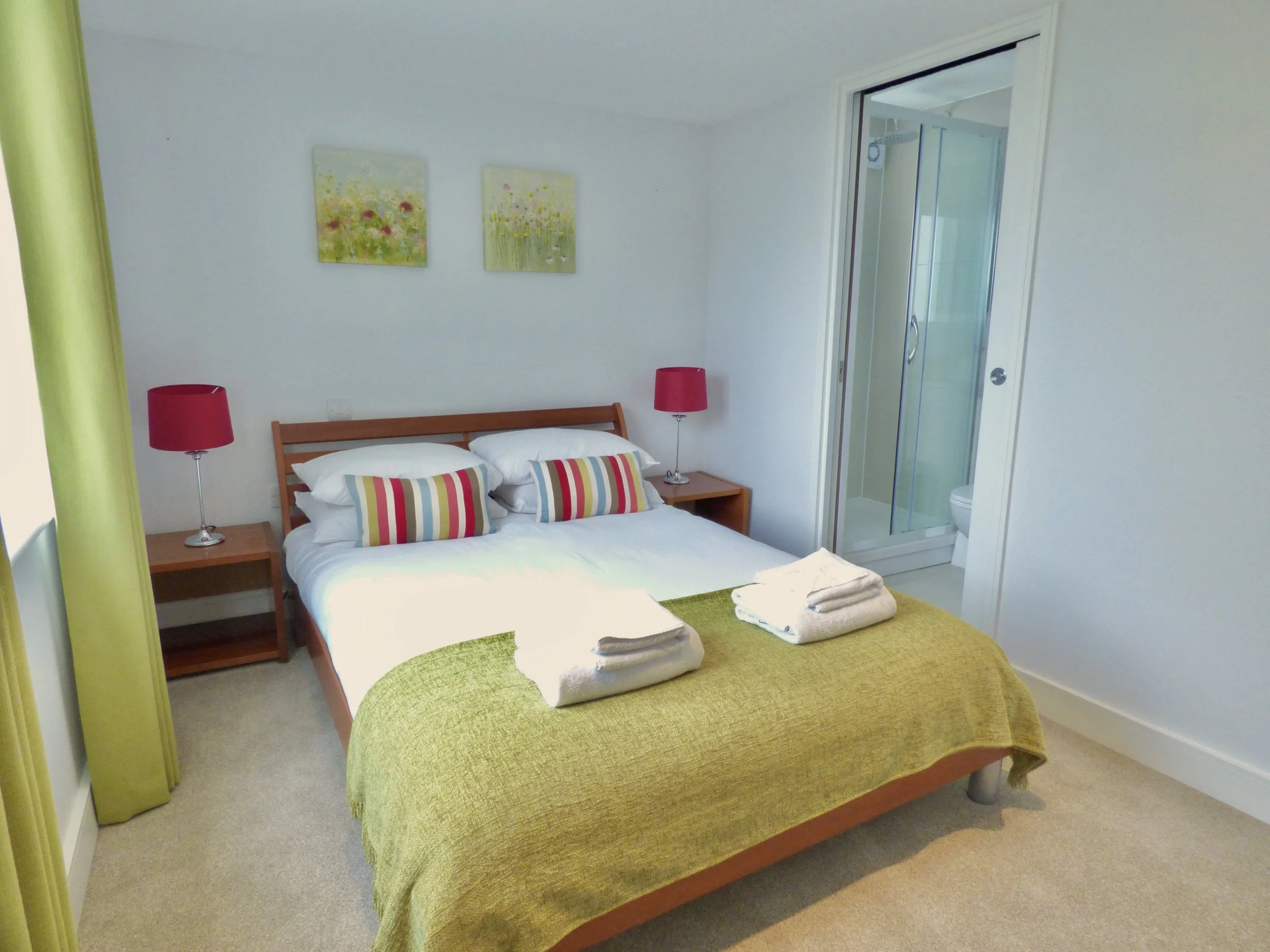 cambridge-lodge-2bed-5.JPG