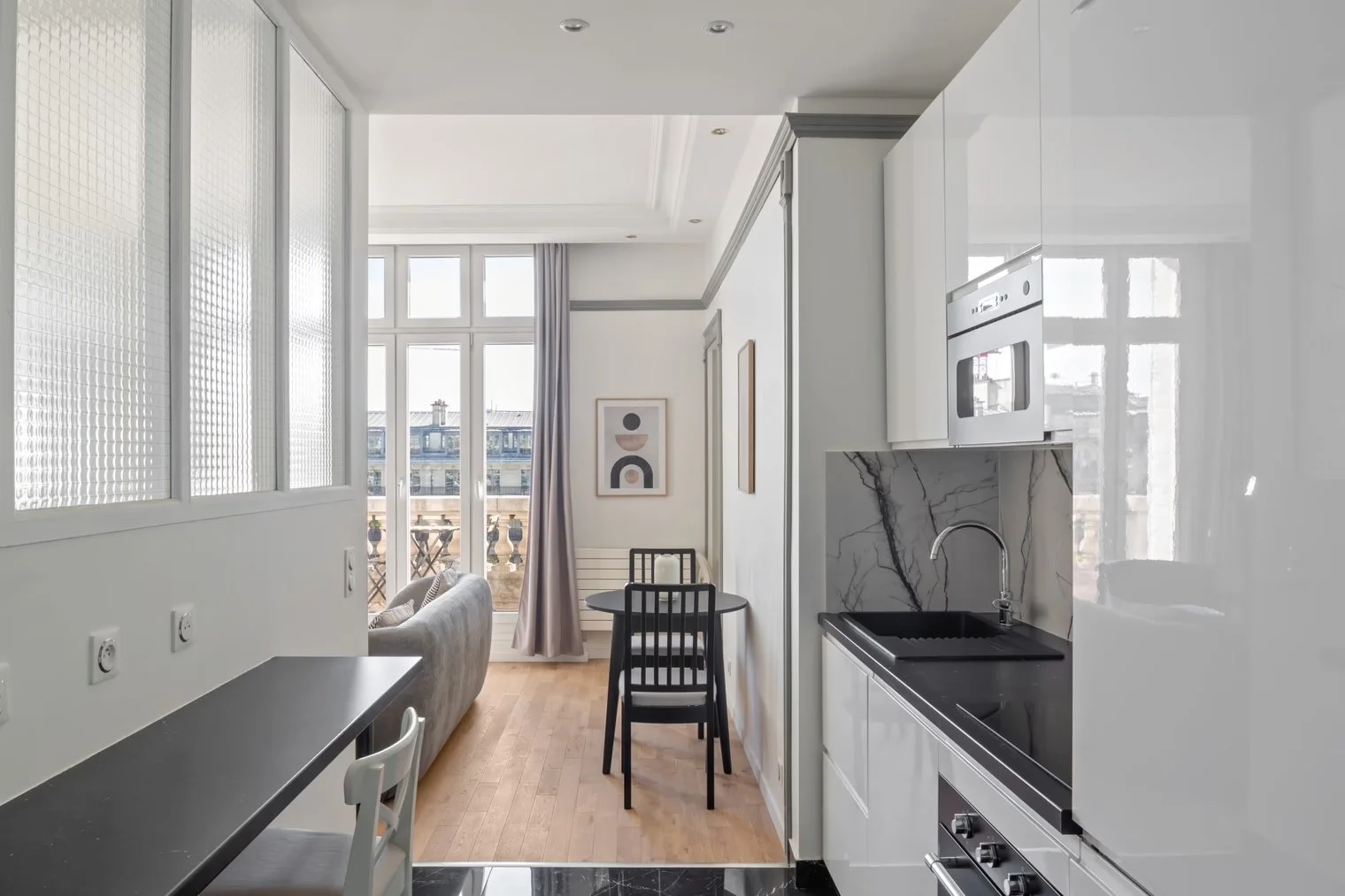 rue-vernet-residences-studio-12.jpeg