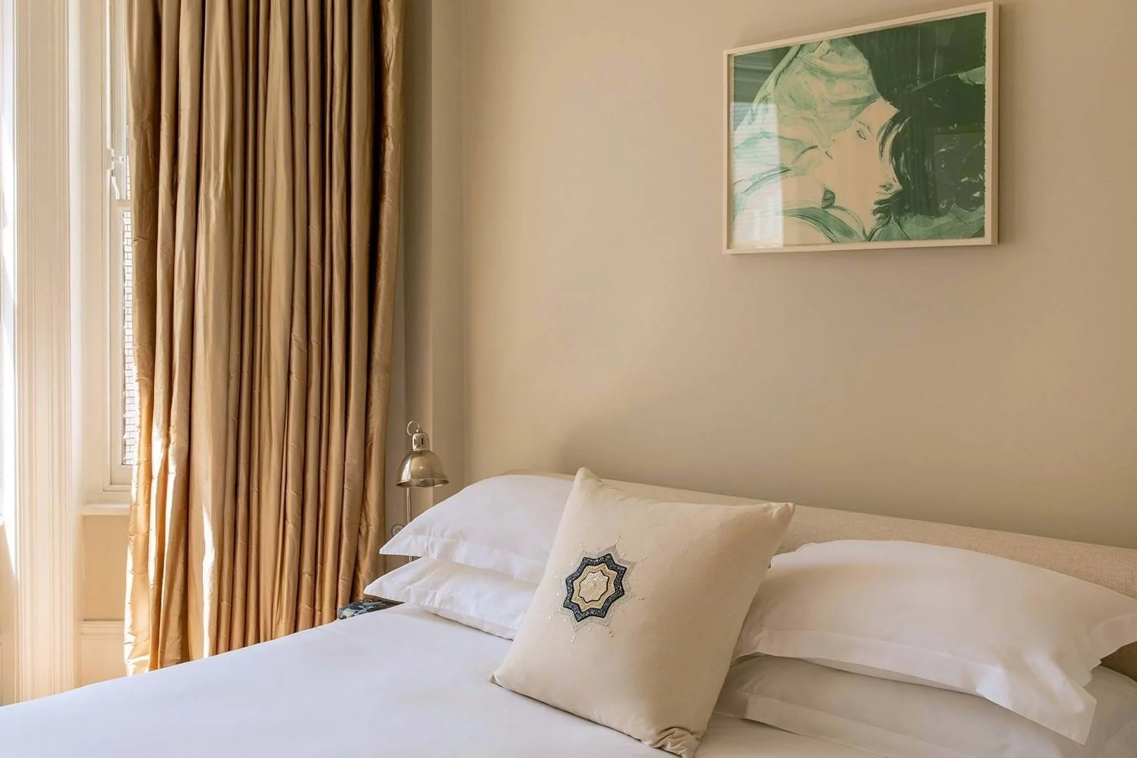 cavendish-square-1bed-deluxe-3.jpg