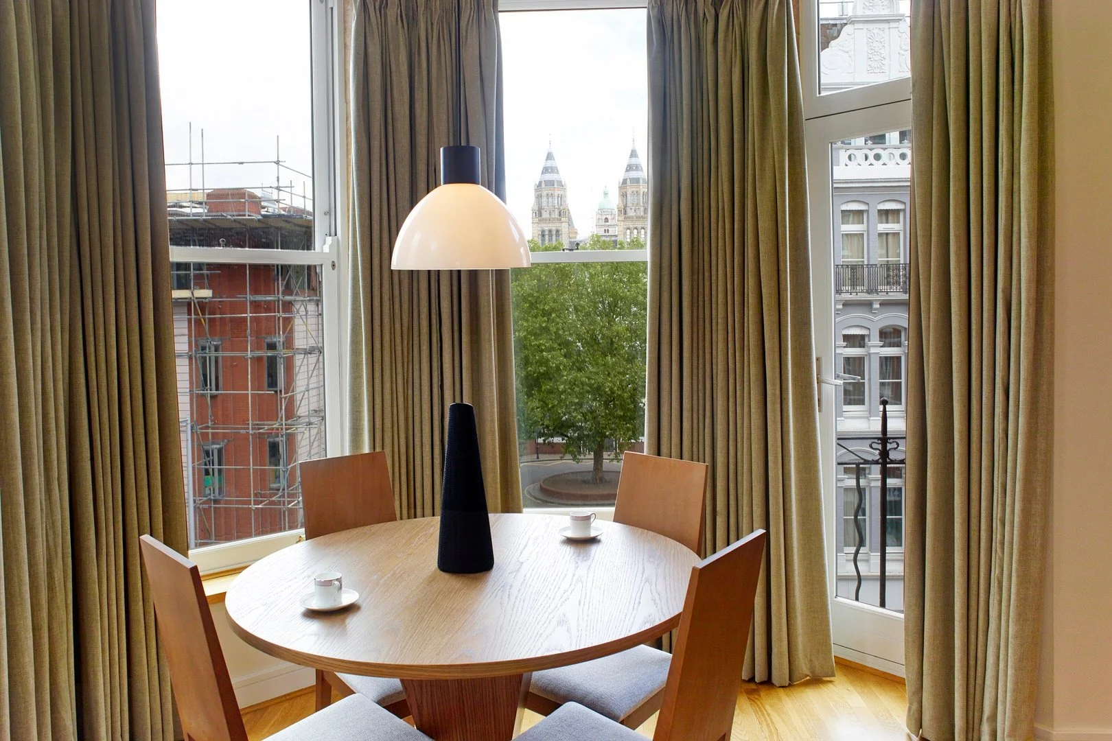 pelham-heights-2bed-deluxe-4.jpg