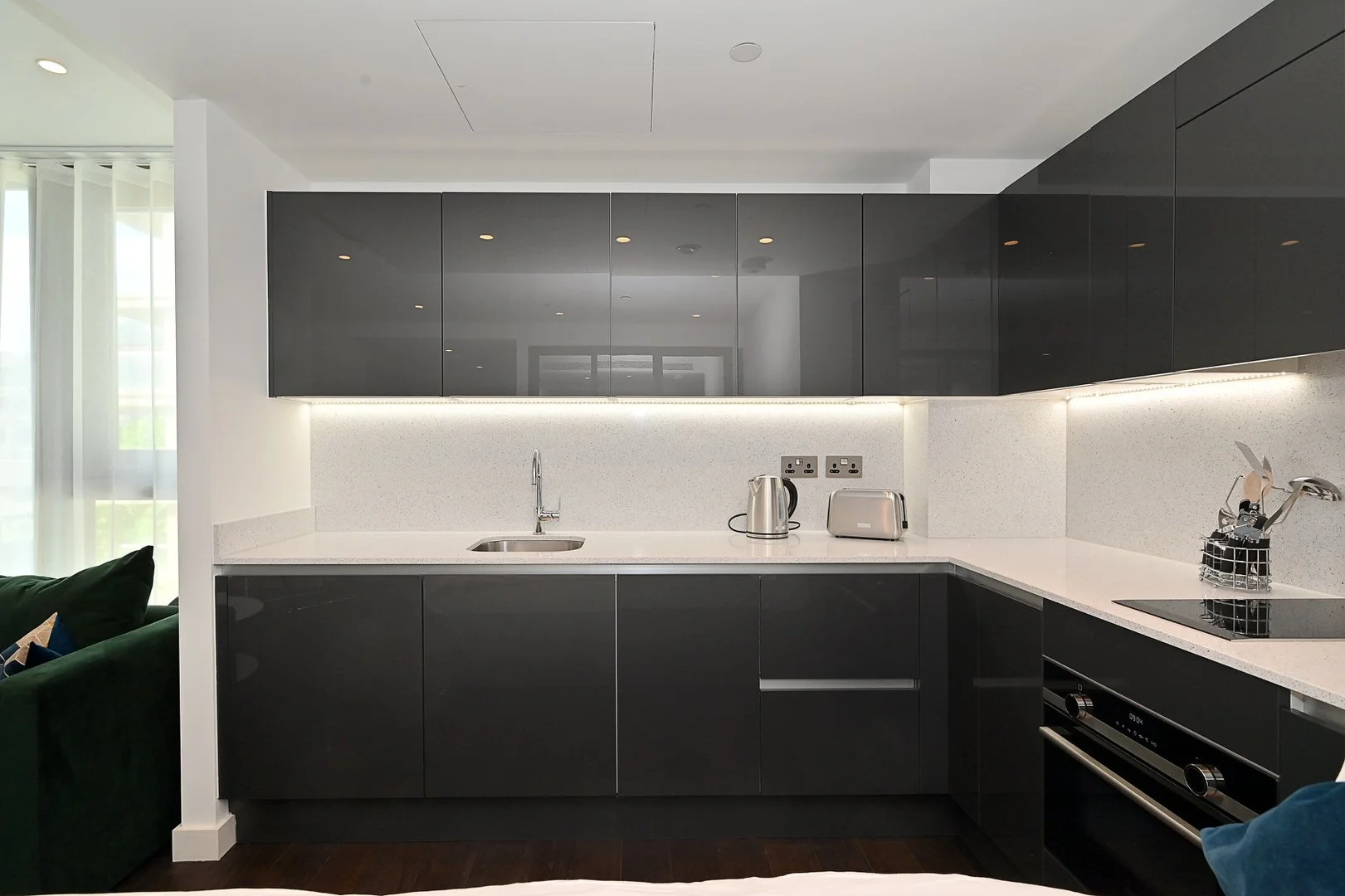 royal-mint-st-studio-3.JPG