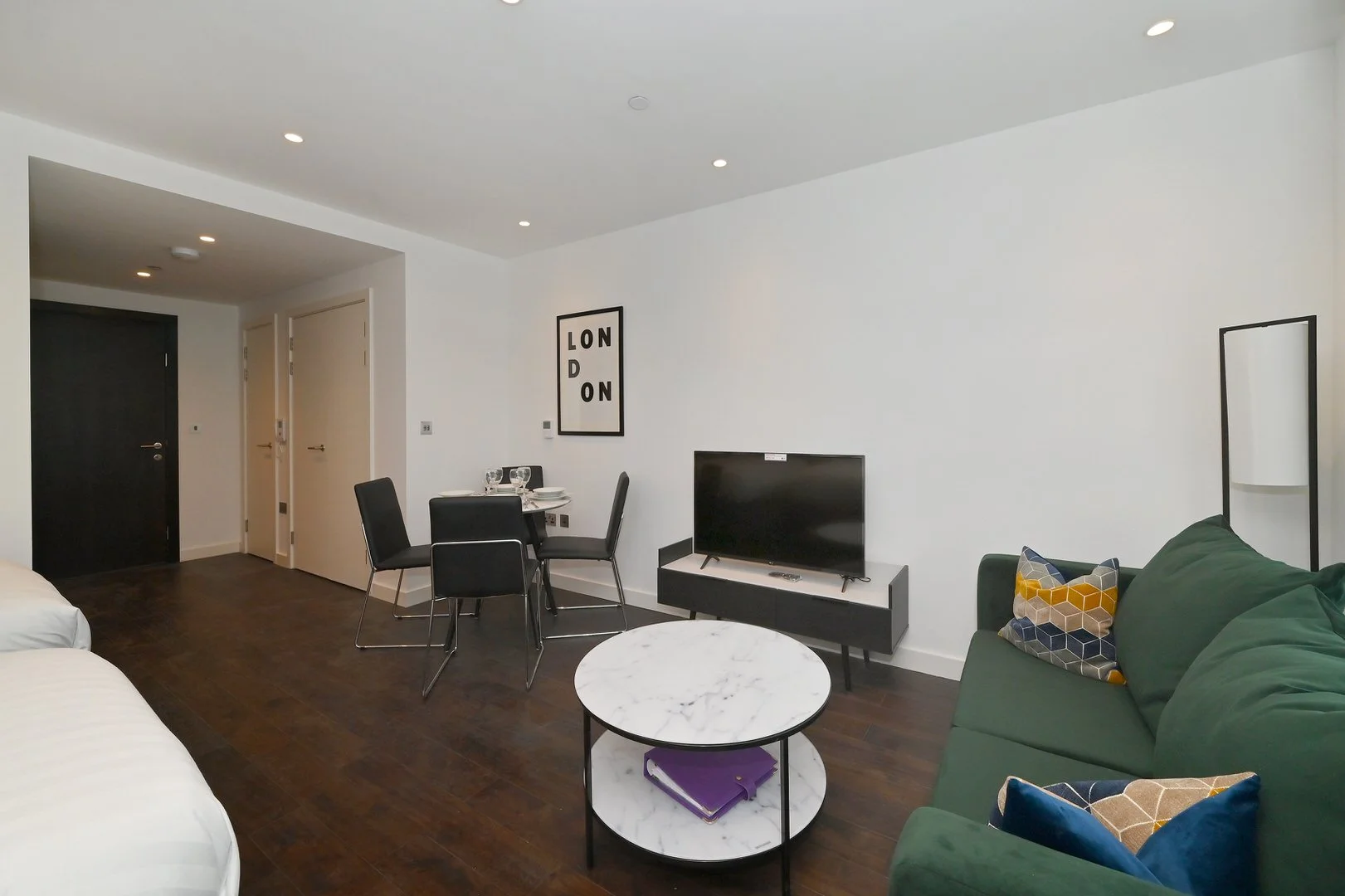 royal-mint-st-studio-5.JPG