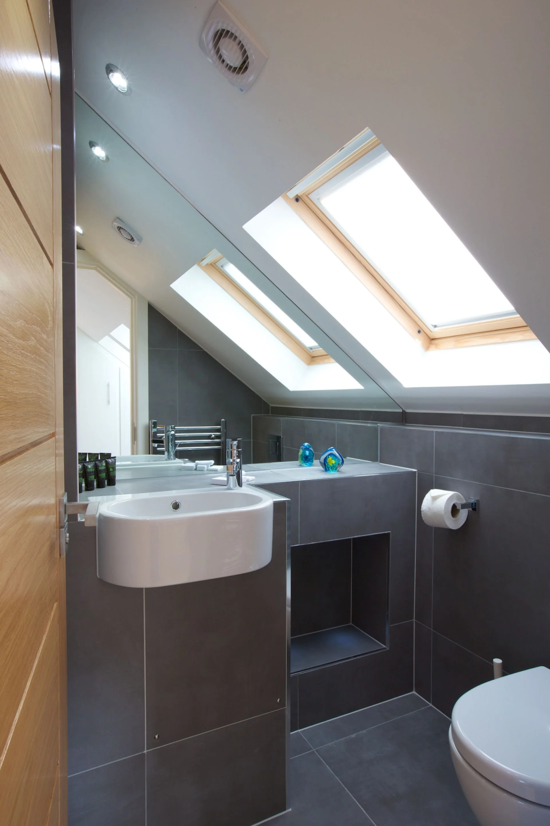 broadly-residence-3bed-2.jpg
