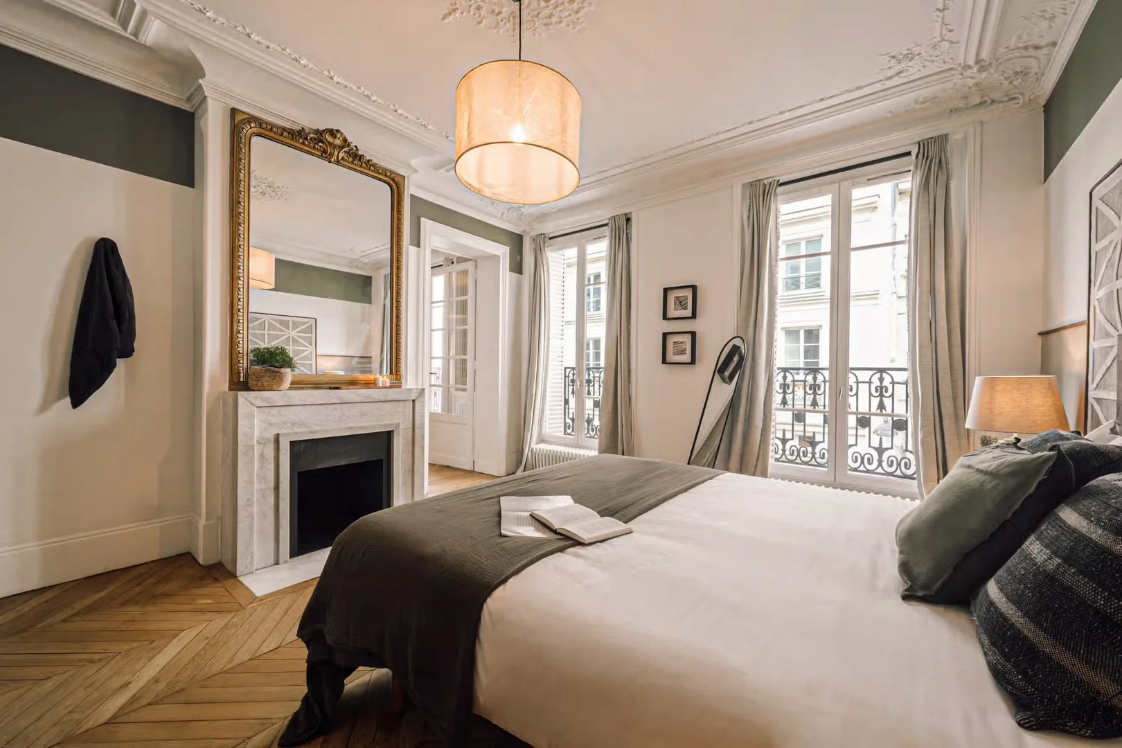 maison-de-pigalle-2bed-8.jpeg