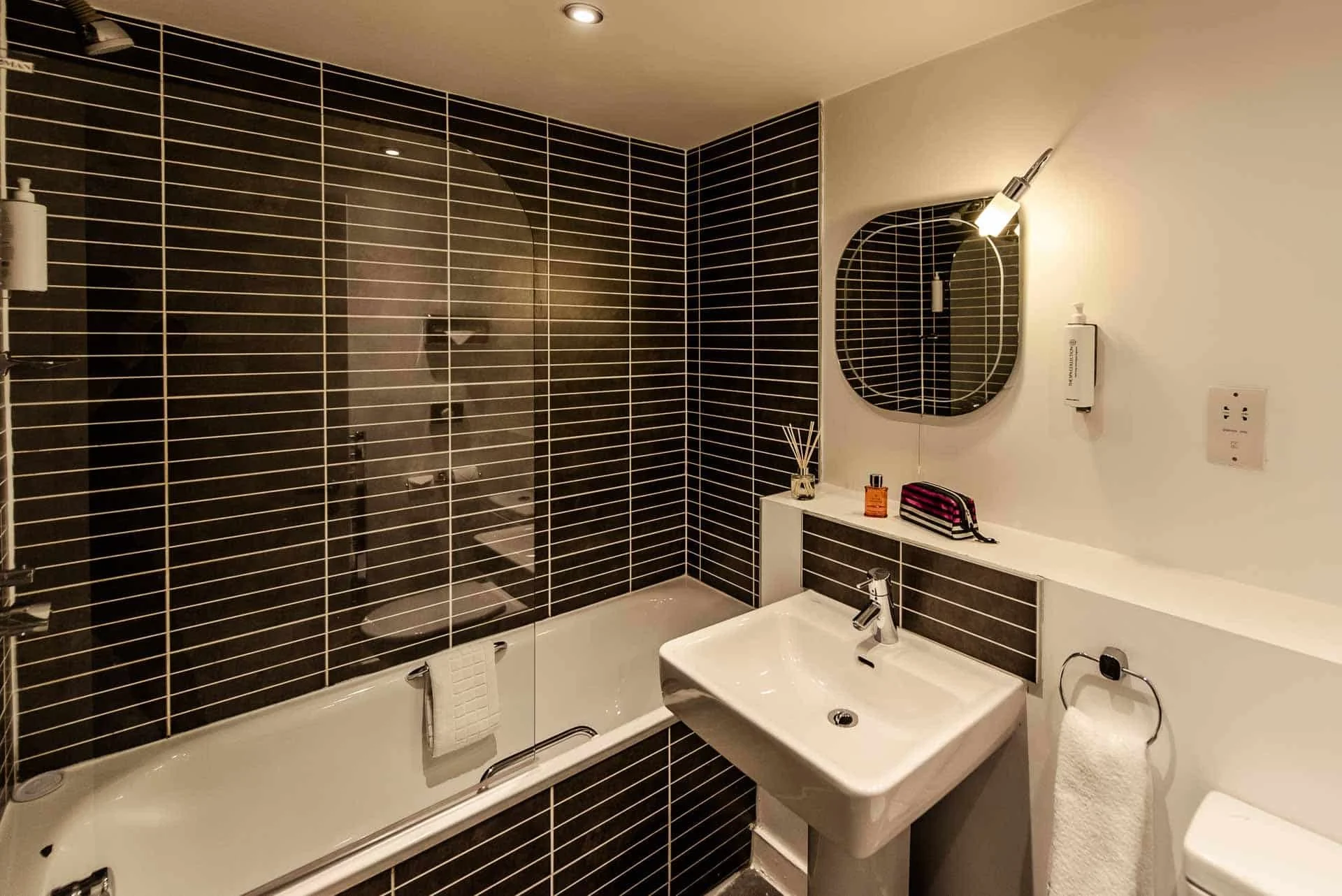 hatton-quarter-1bed-penthouse-1.jpg
