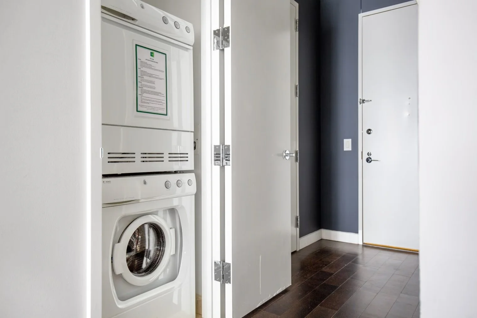 wall-street-apartments-studio-7.jpeg