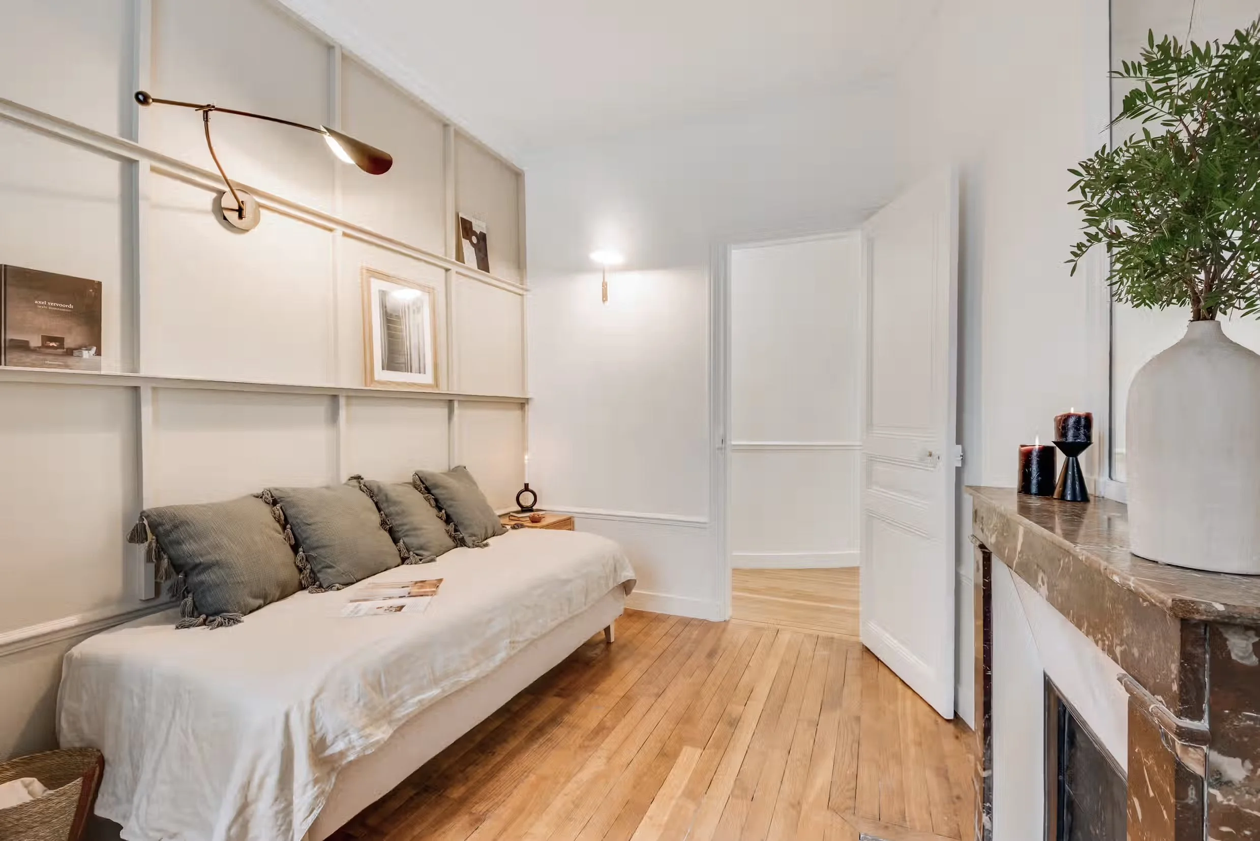 pont-marie-suites-3 bed-8.jpeg