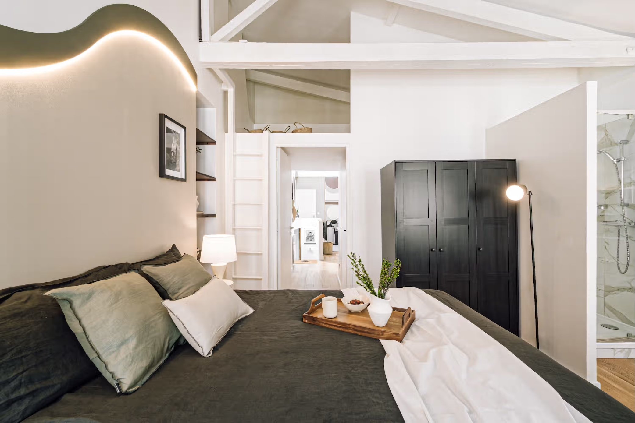 zadkine-views-2 bed-7.jpeg