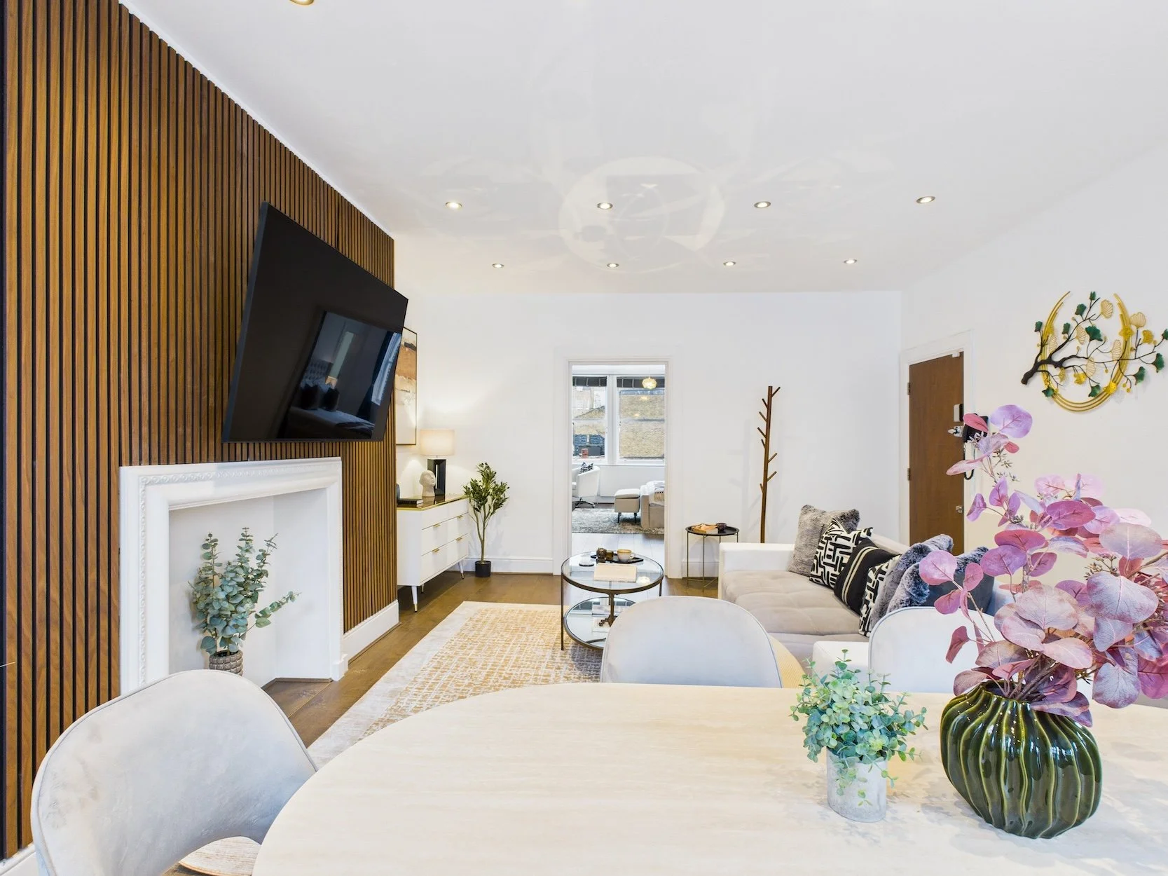 harley-views-1 bed- 1.jpg