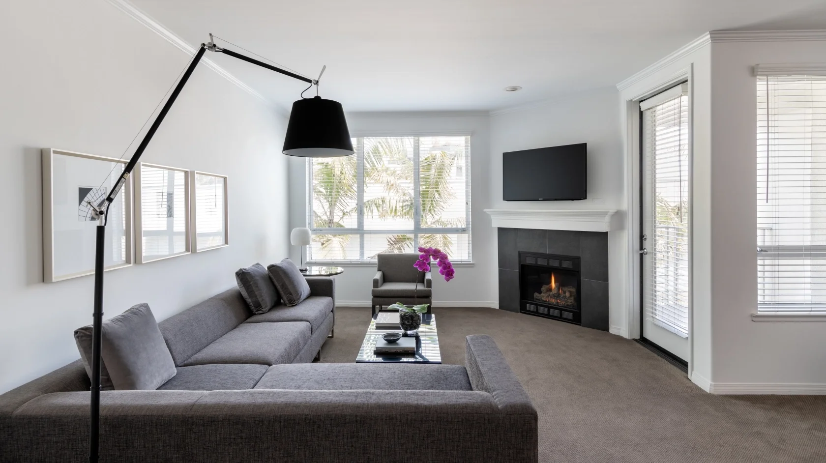 rodeo-dr-views-1 bed-2.webp