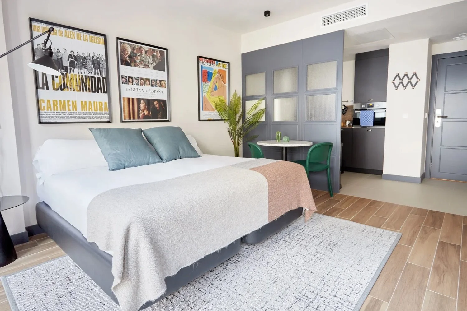chueca-suites-studio-1.jpeg