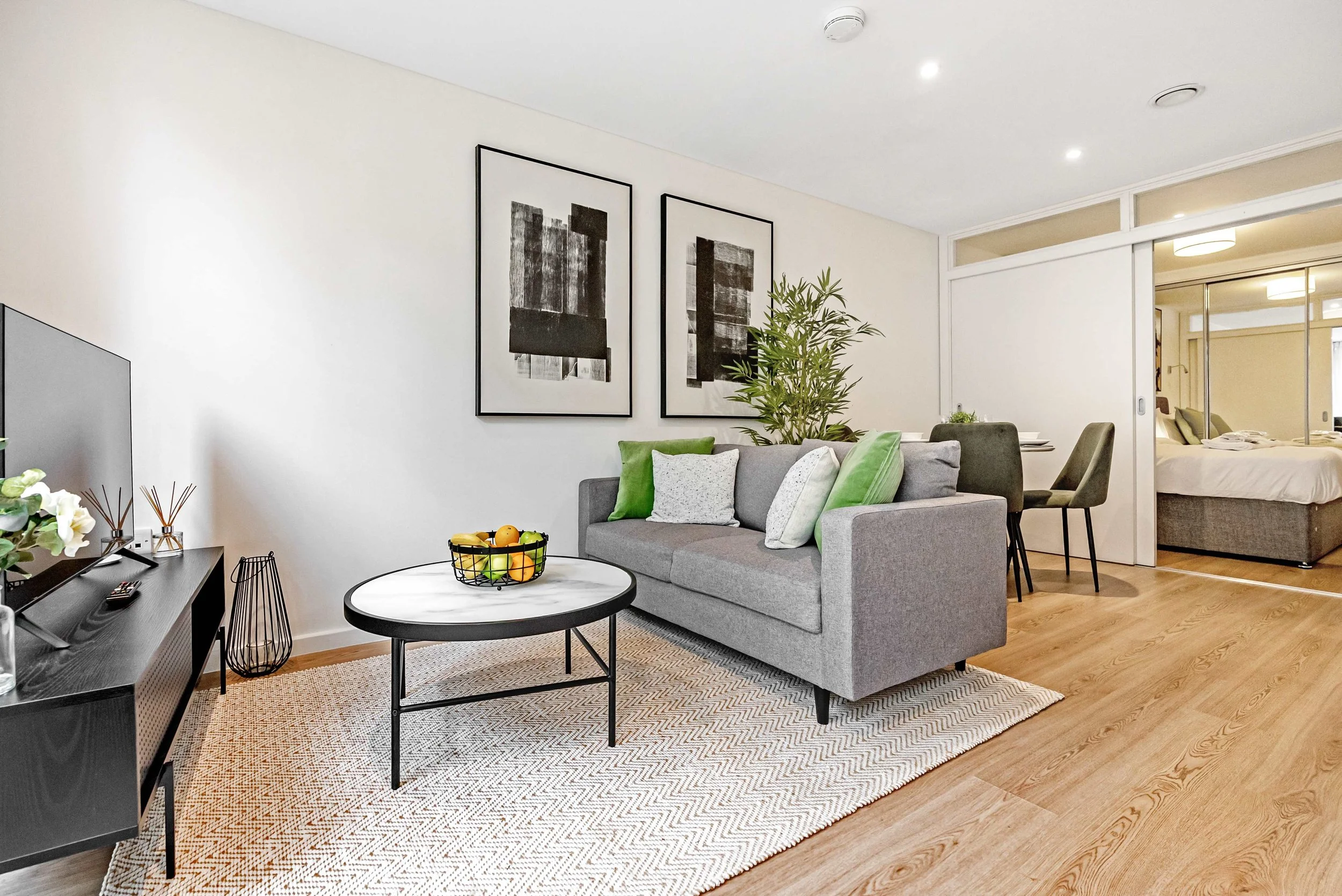 1. River Cam Boathouse Studio Apartment (9)-1.jpg