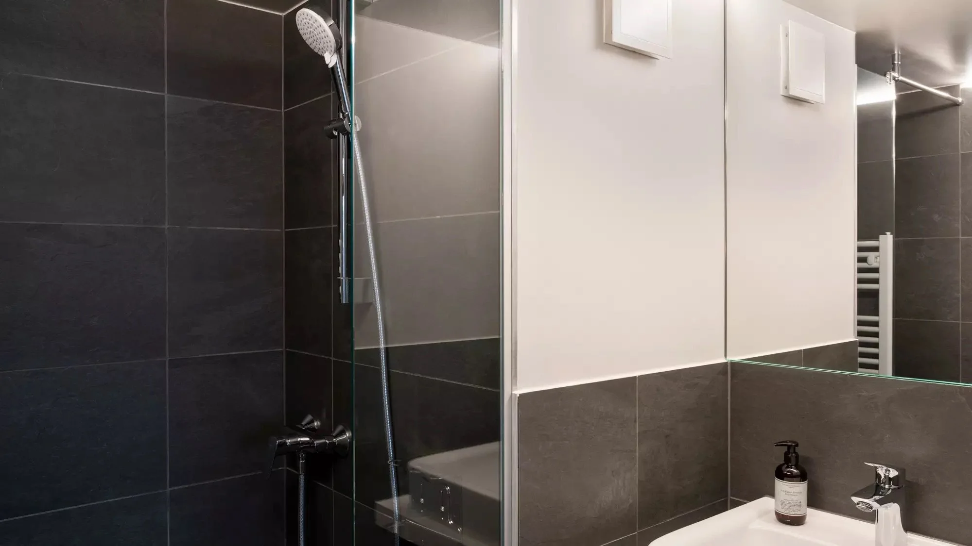 the-munich-heights-2 bed-9.jpeg