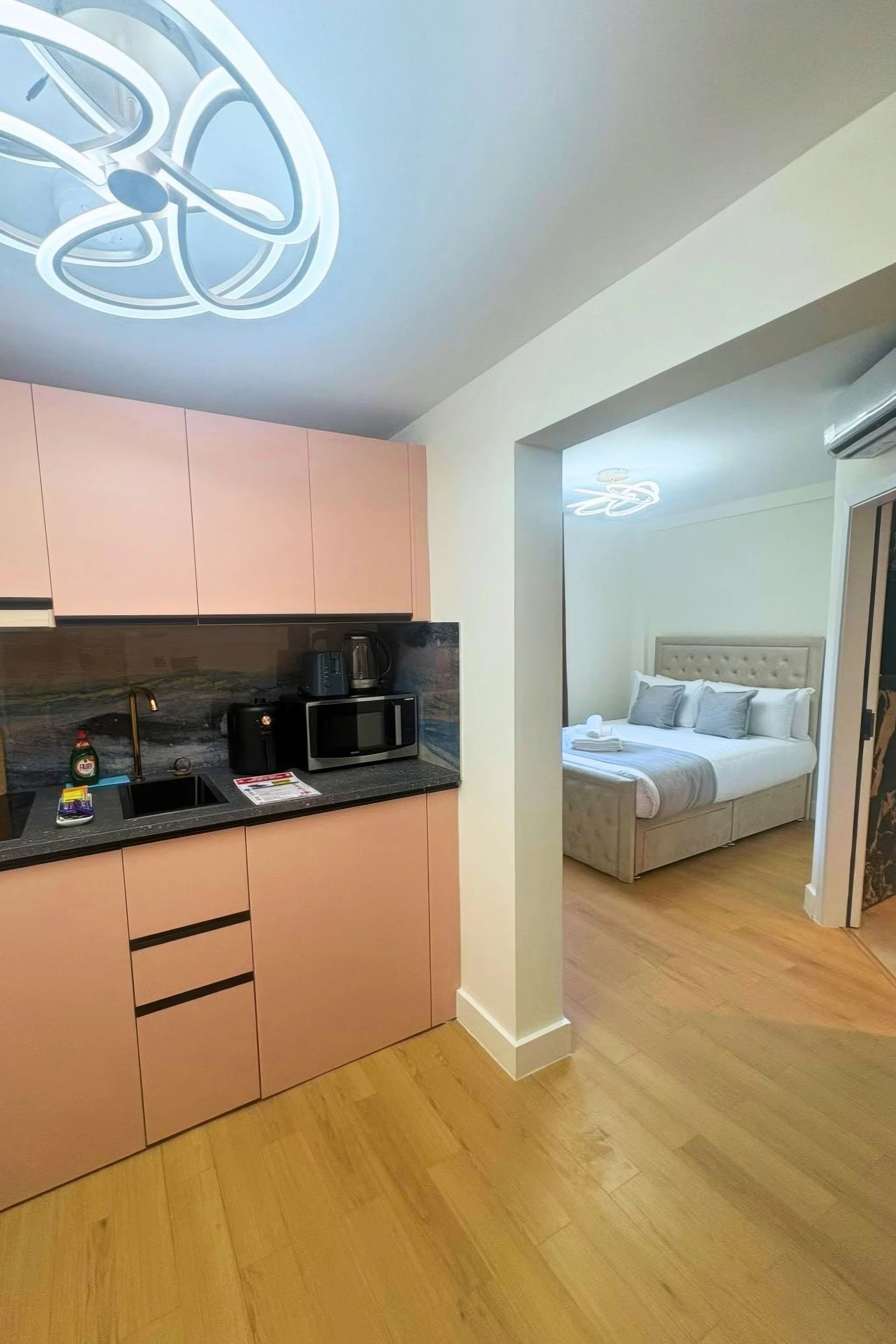 waterloo-heights-premium-studio- (2).jpg