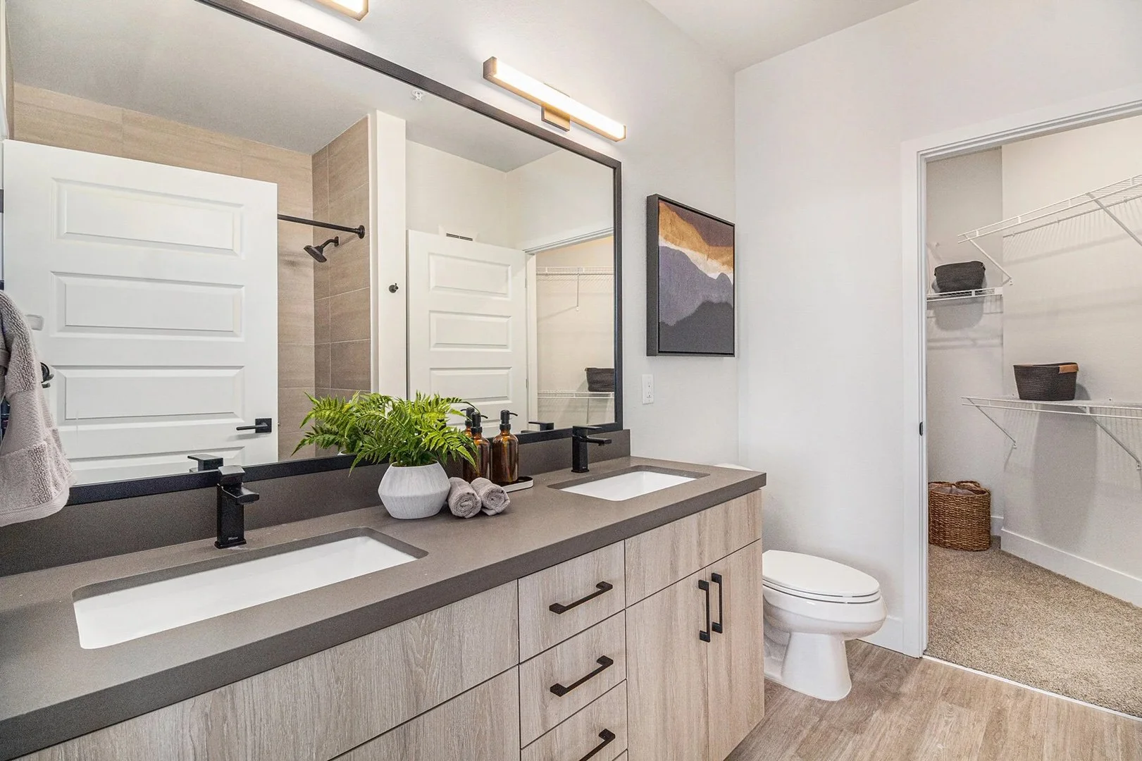 central-blvd-suites-2bed-1.jpeg
