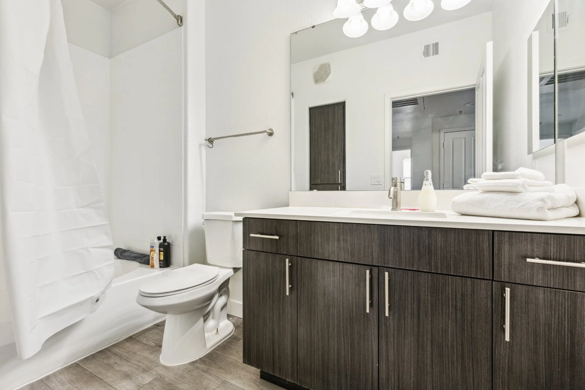 cabela-residences-3 bed-2.jpg