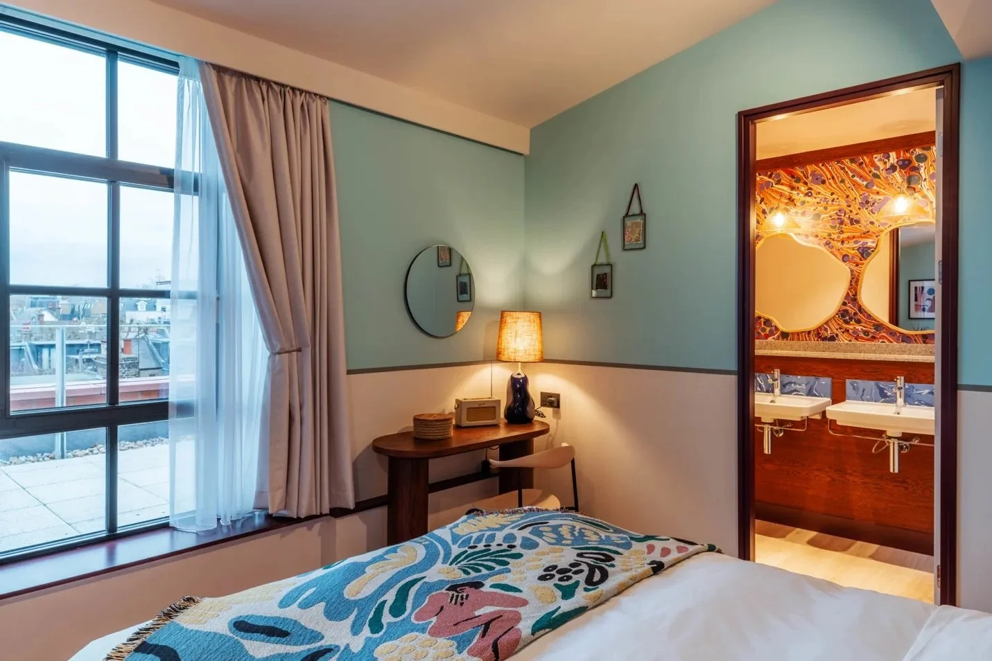 chiswick-suites-premium studio-3.jpeg