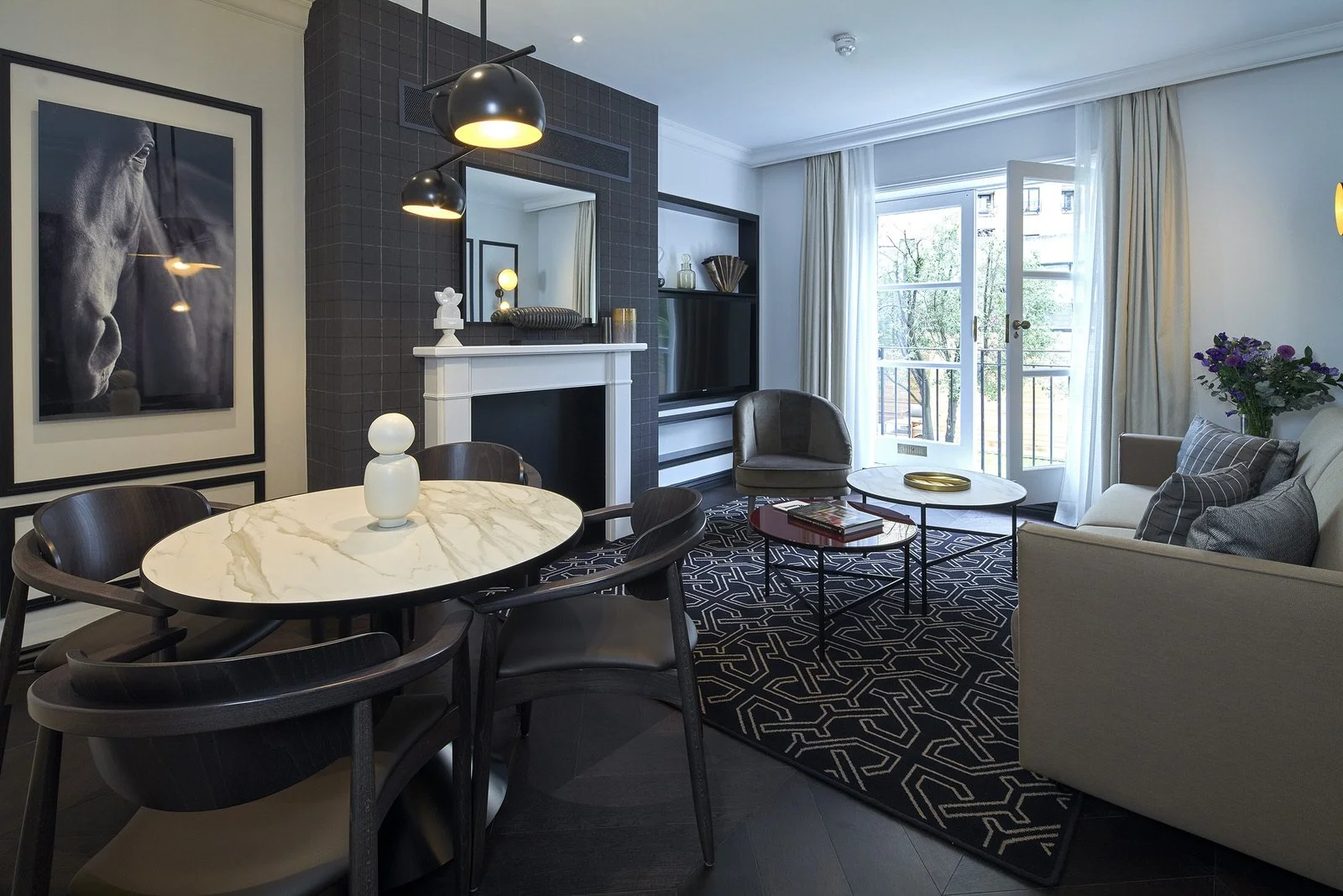 LG_Superior-2-Bedroom-Reception.jpg
