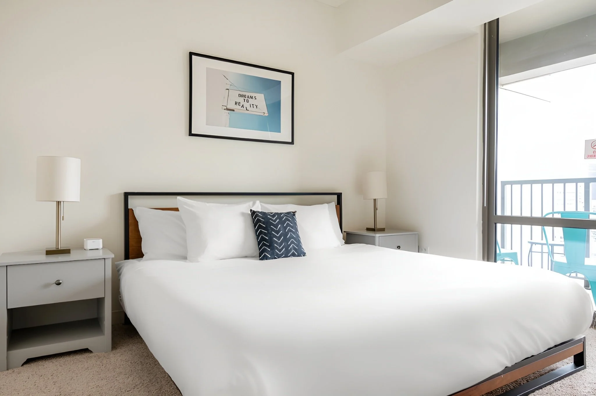 the-south-loop-gem-1 bed-4.jpg