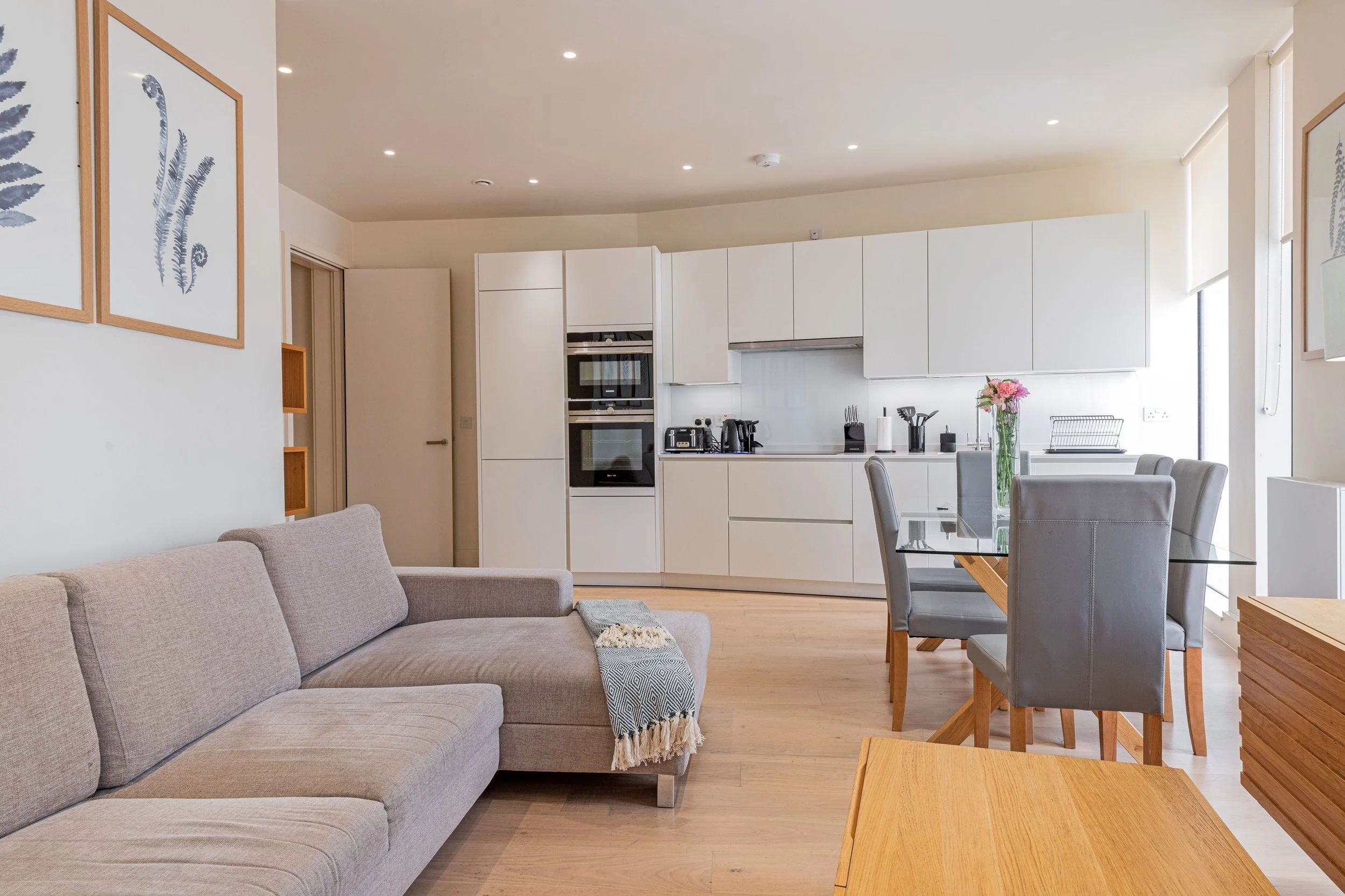 3 bed Pear Place Din.jpg