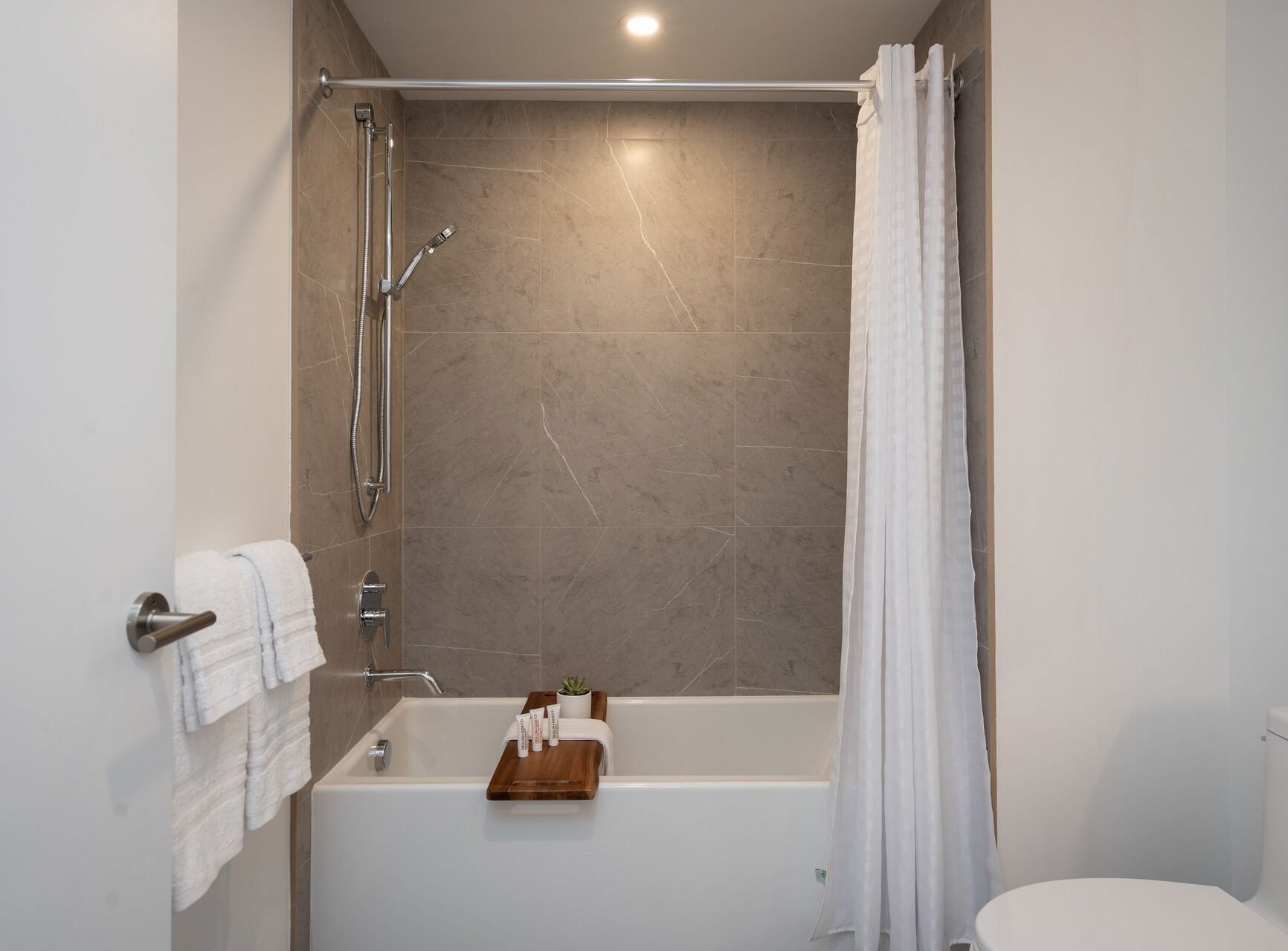 hollywood-66-2bed-3.jpg