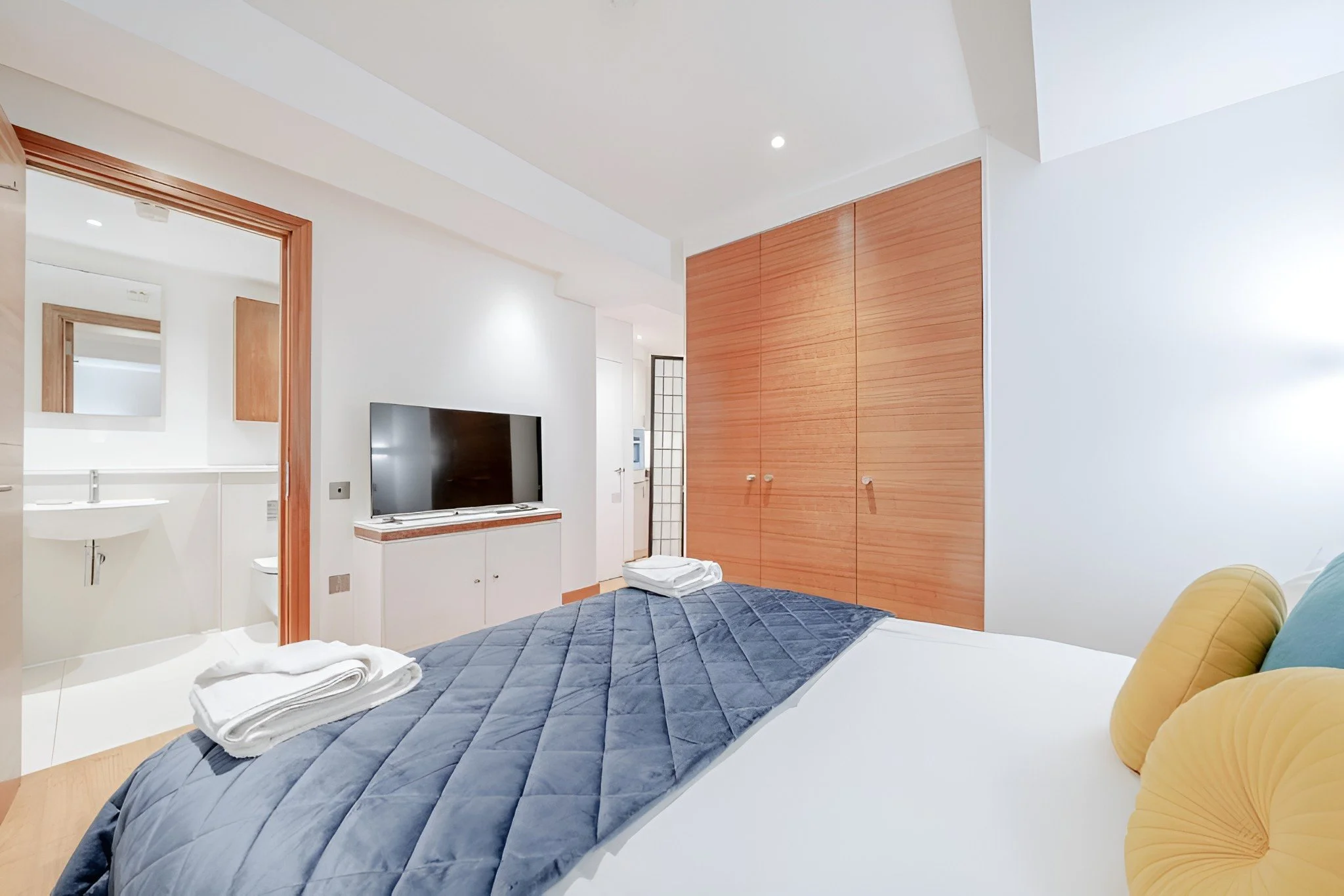 vine-st-1bed-3.jpg