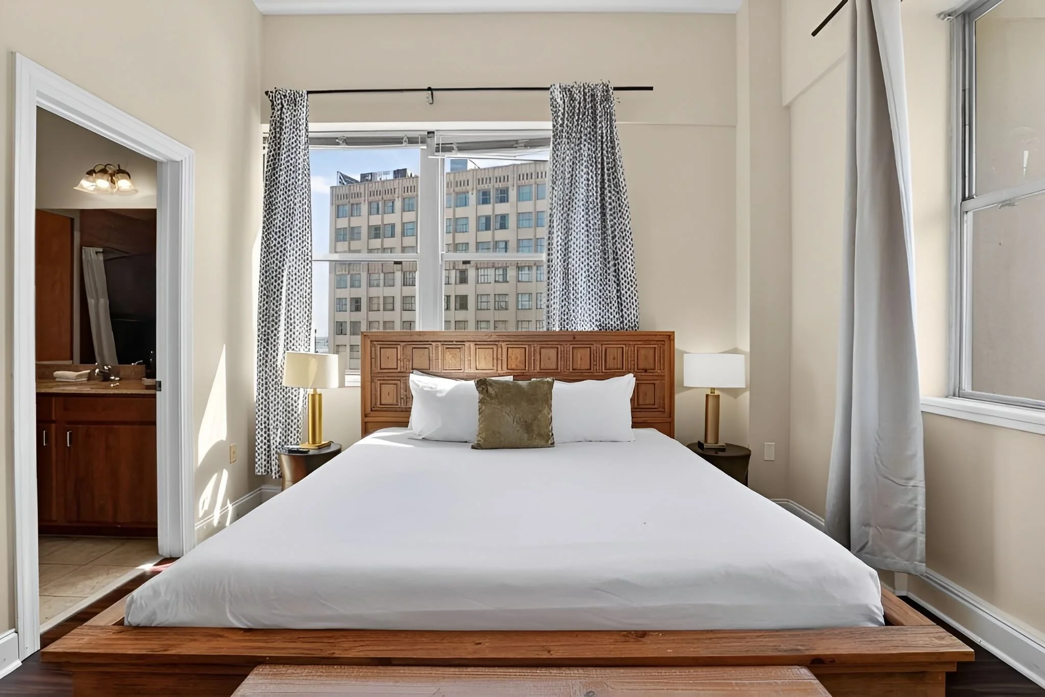 new-orleans-views-2bed-1.jpeg