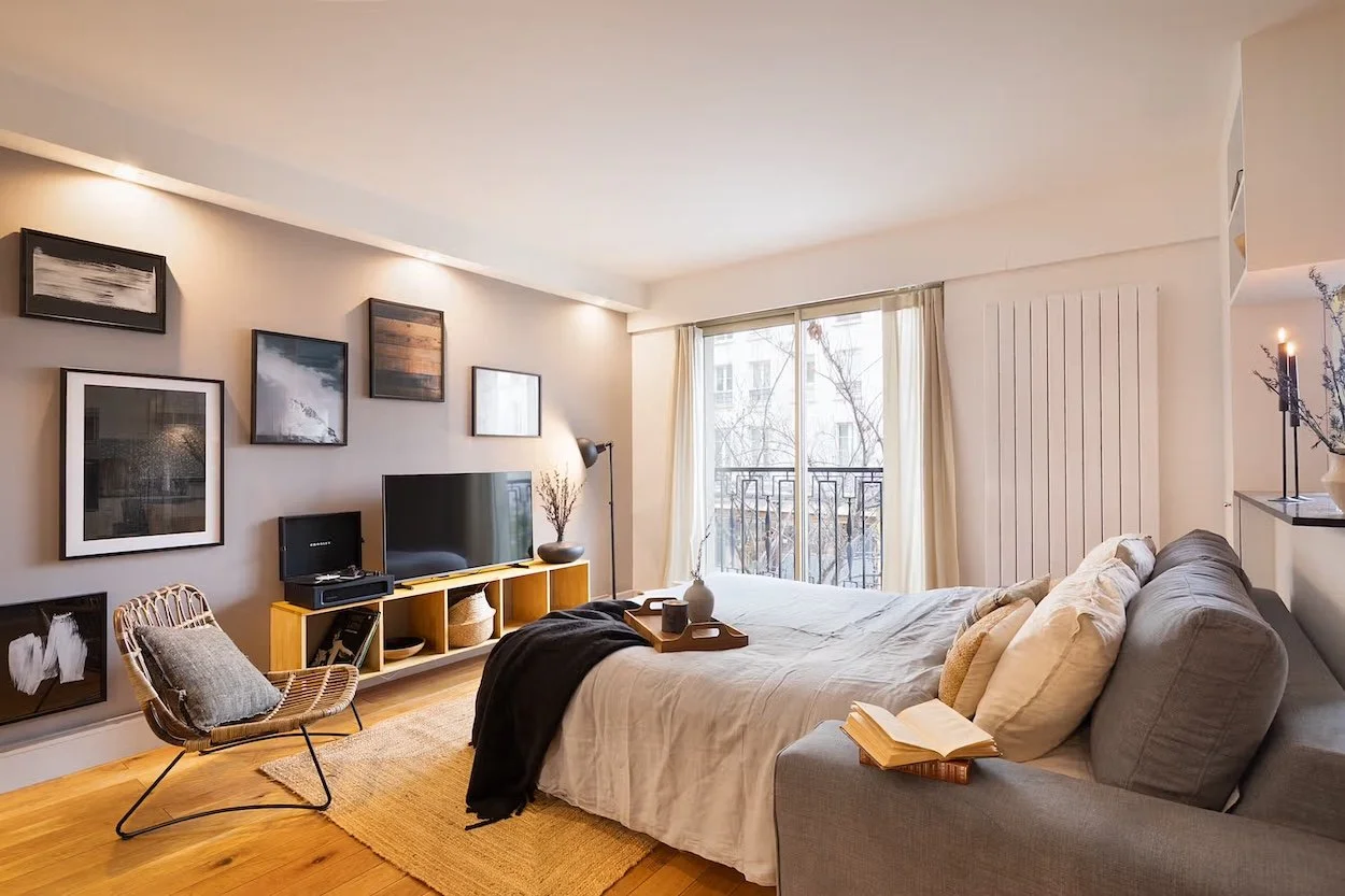 the-montmartre-gem-1 bed-6.jpeg
