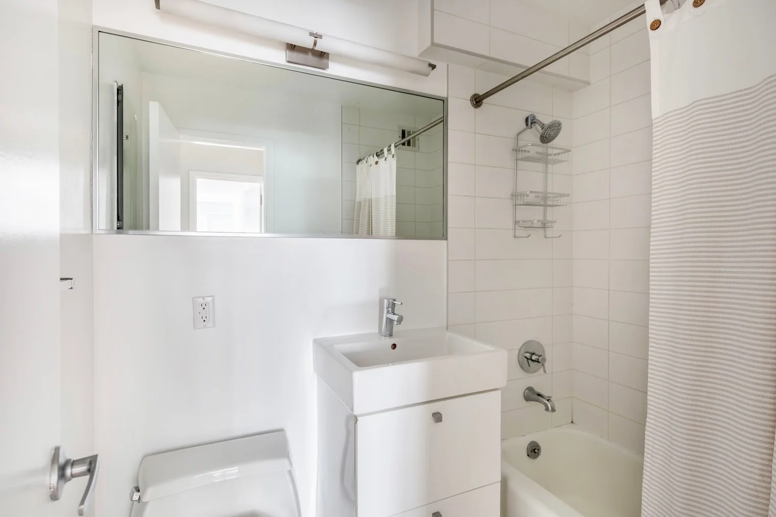 the-lenox-residence-2bed-11.jpeg