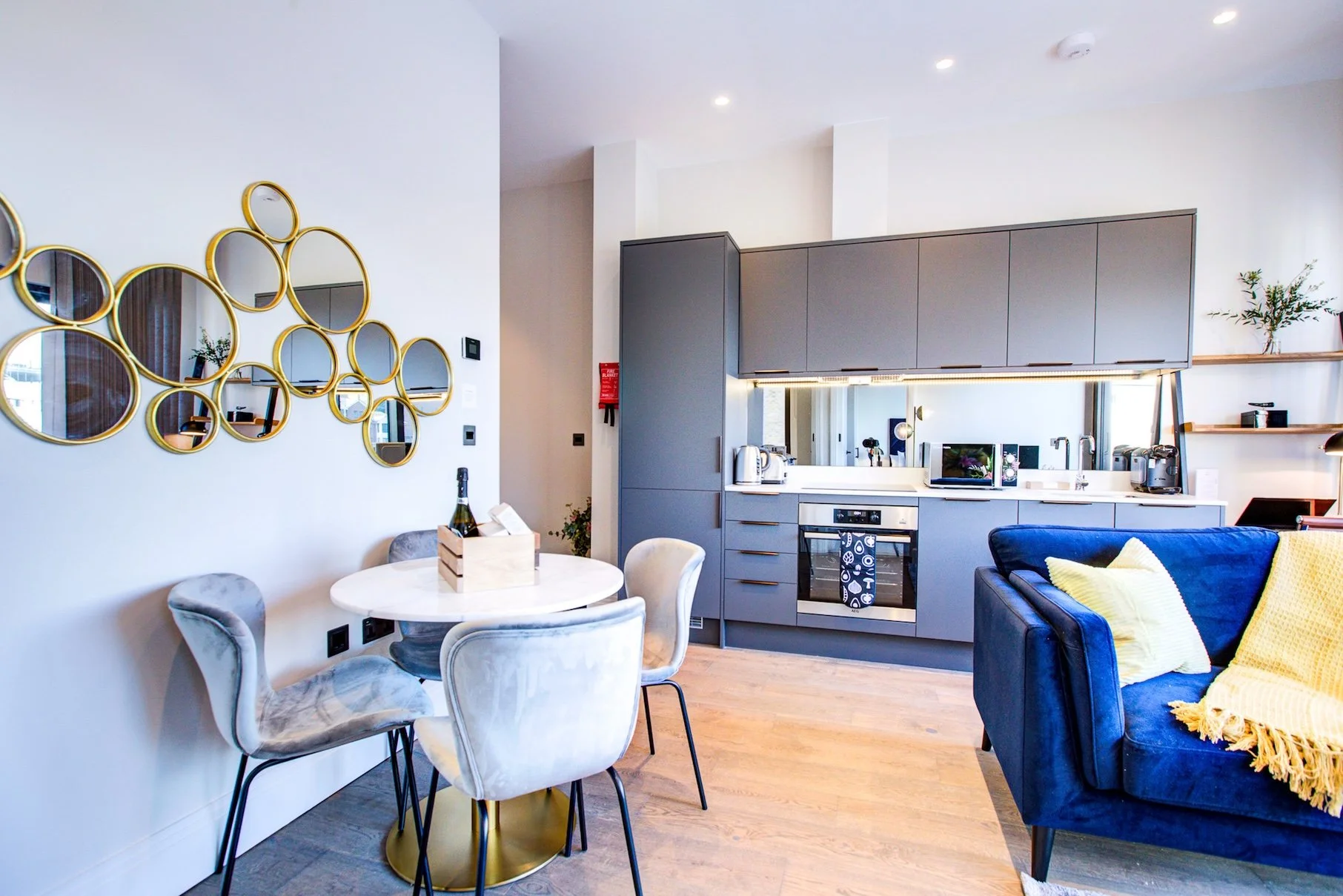 canary-wharf-riverside-2 bed-7.jpg